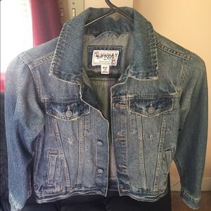 🦋Cute Boys Children’s Place jean jacket. Size 7/8